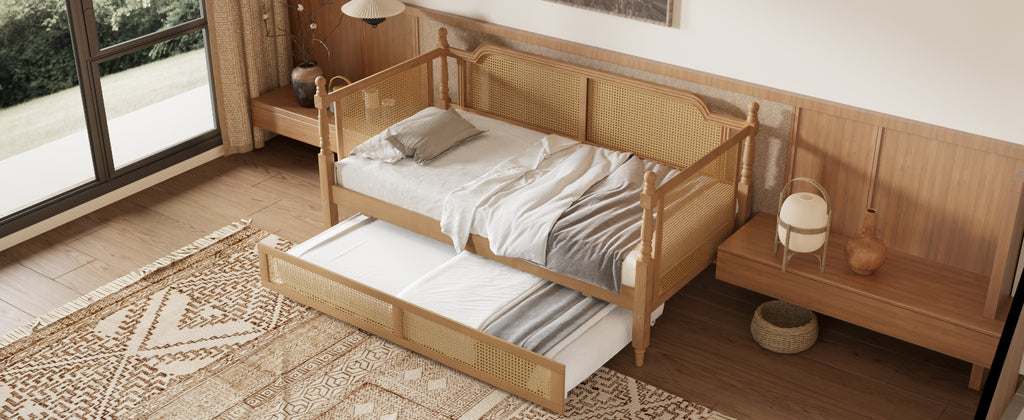 Traditional Style Rattan Full Size Daybed with Trundle