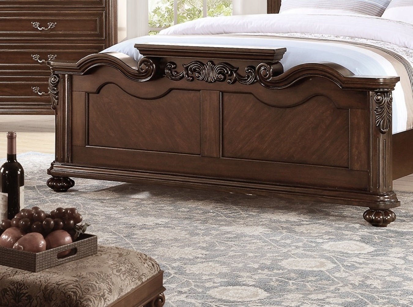 Gorgeous Traditional Antique Cherry Eastern King Size Bed Set