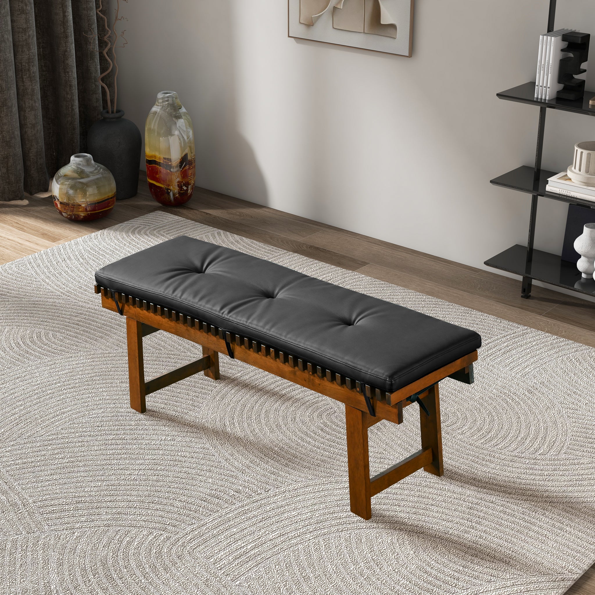 Lucia Bench