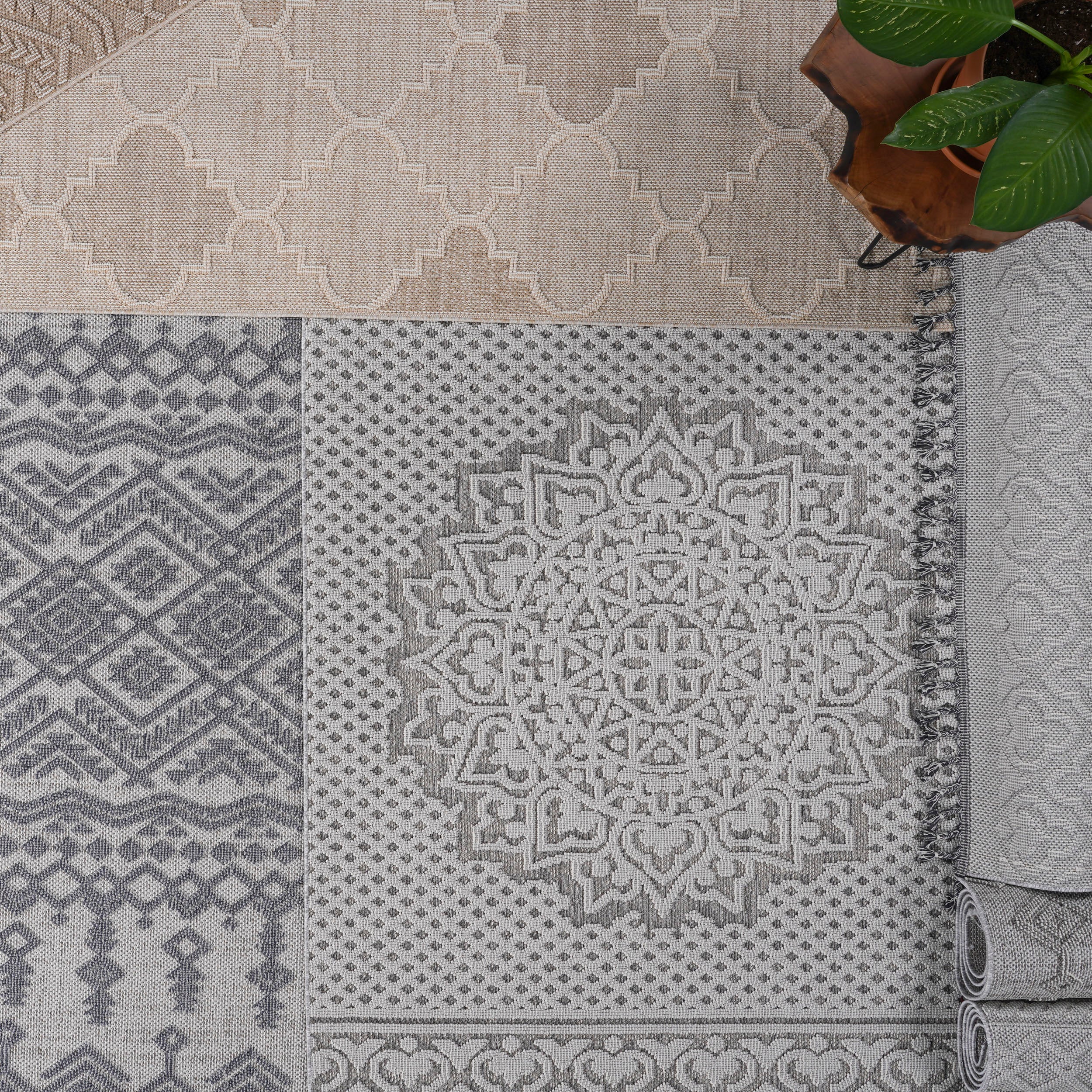 Guros Collection 6.7X9 Area Rug