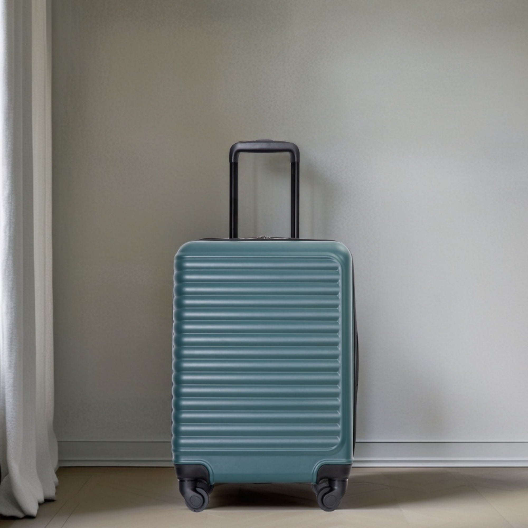 20" Carry-On Lightweight Hardside Luggage with Spinner Wheels