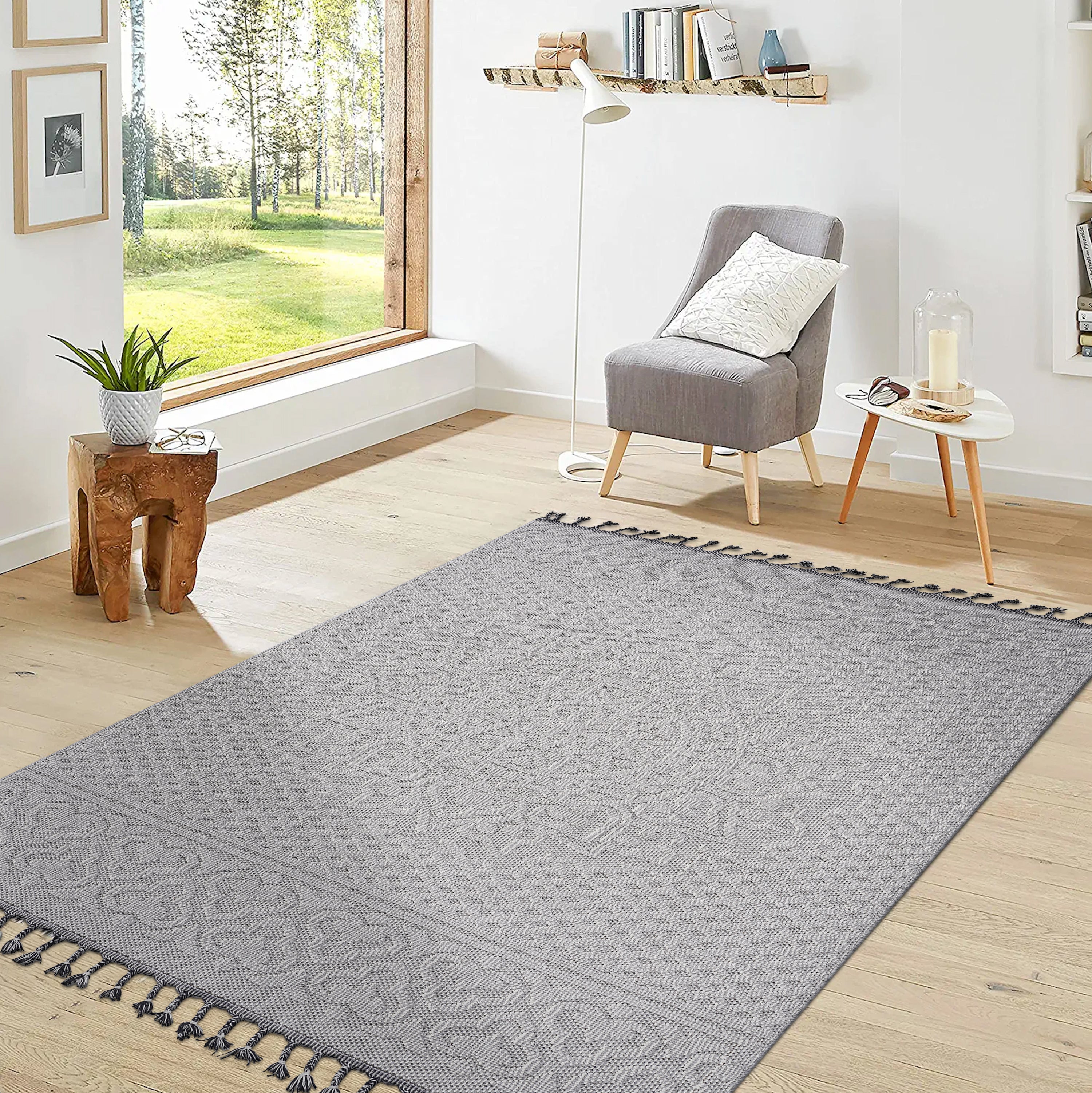 Guros Collection 4'x6' Rug