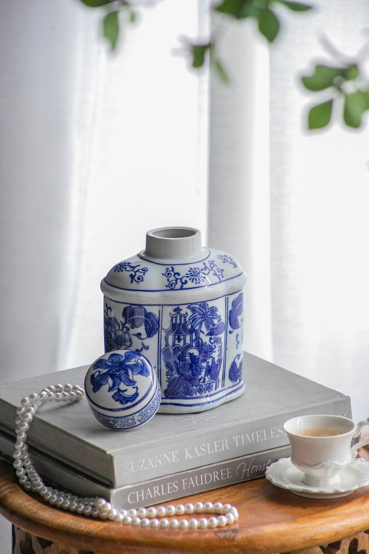 Ren Blue and White Porcelain Oval Jar with Lid, 6.2-Inch