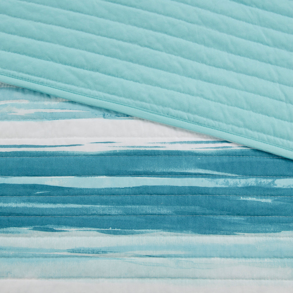6 Piece Printed Quilt Set with Throw Pillows - Aqua Full/Queen