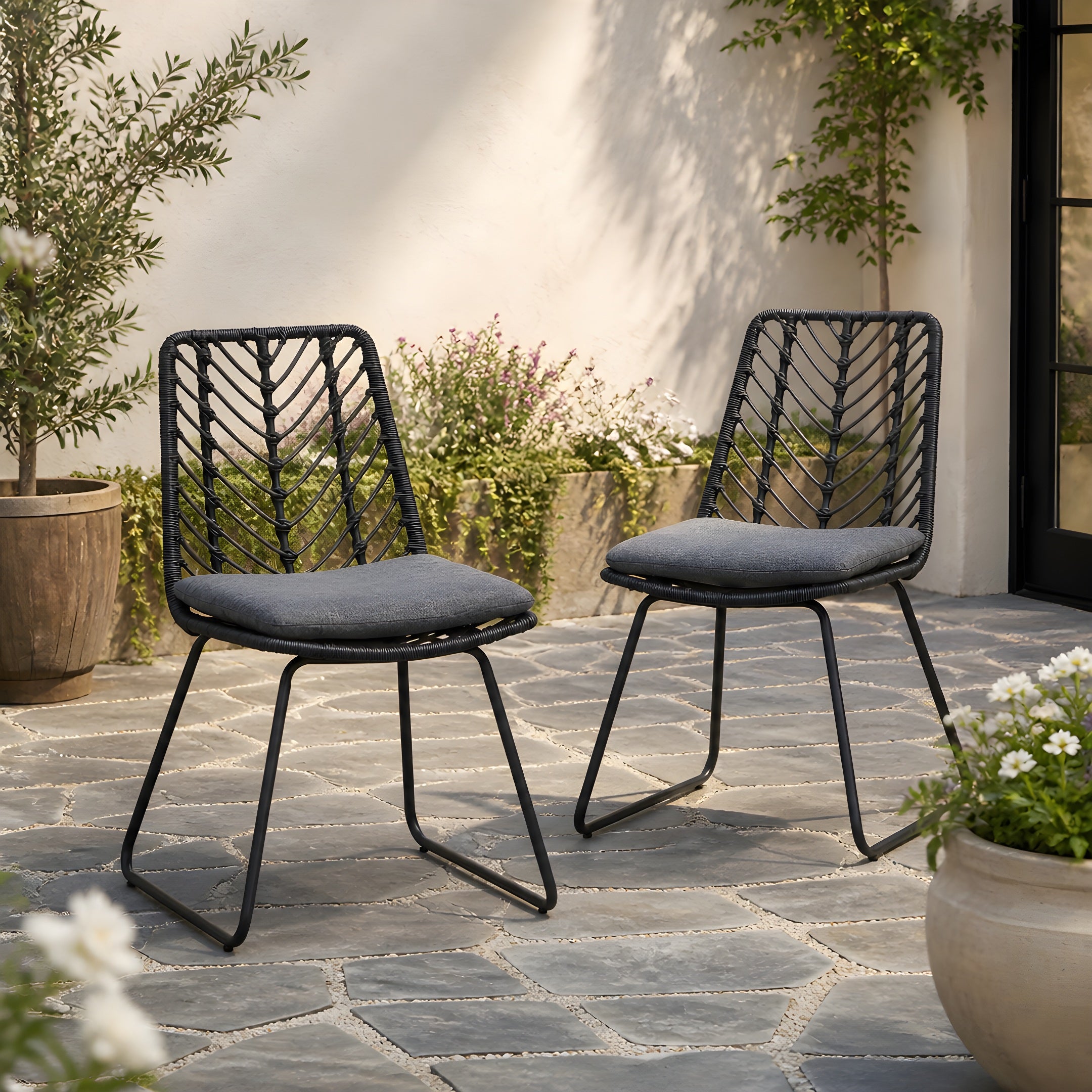 Deja Chair, 2PCS with 2 Cushions