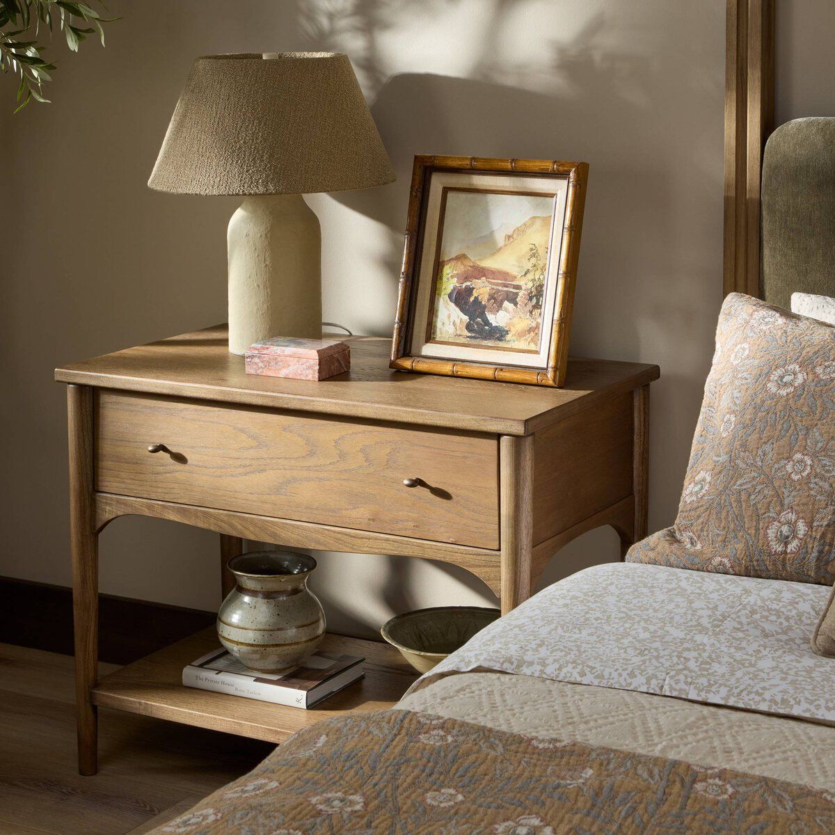 Lizzy Nightstand