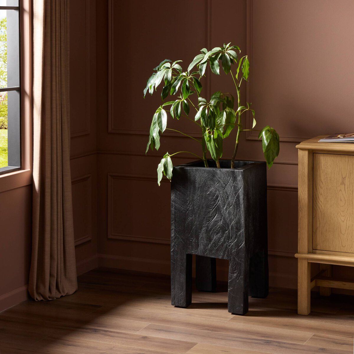 Tora Planter
