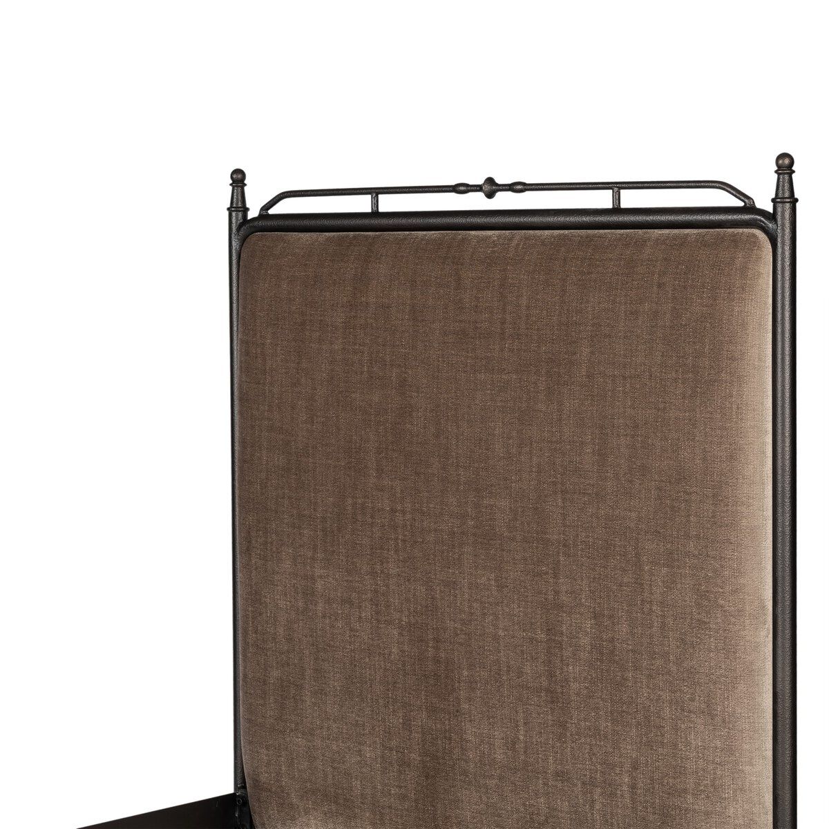 Leyla Bed