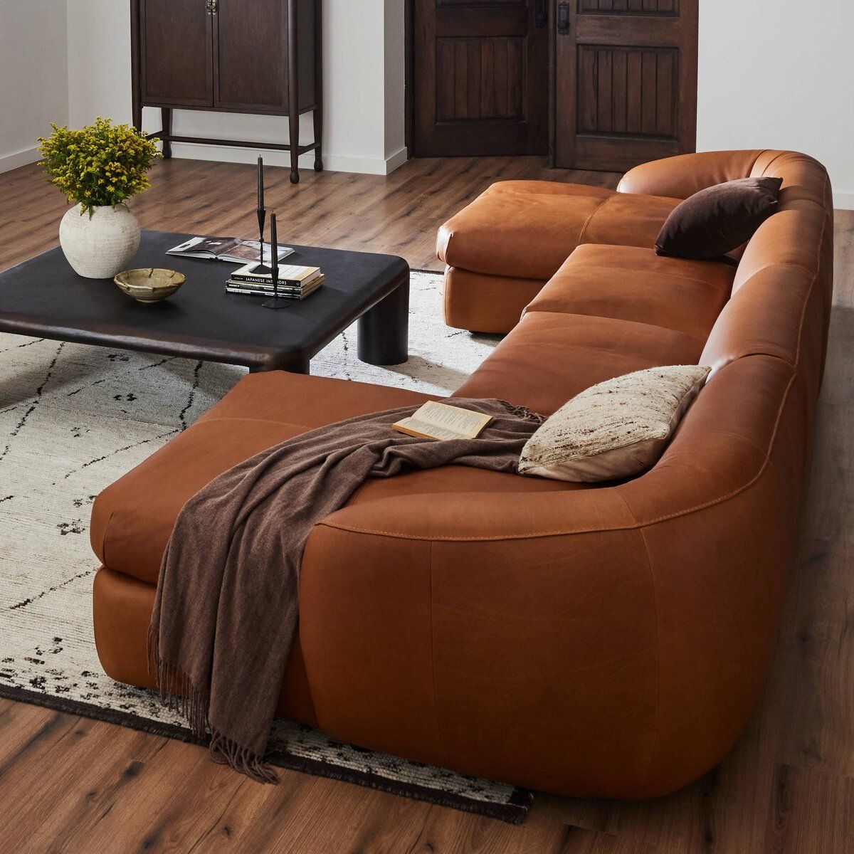 Saldana 4pc Double Chaise