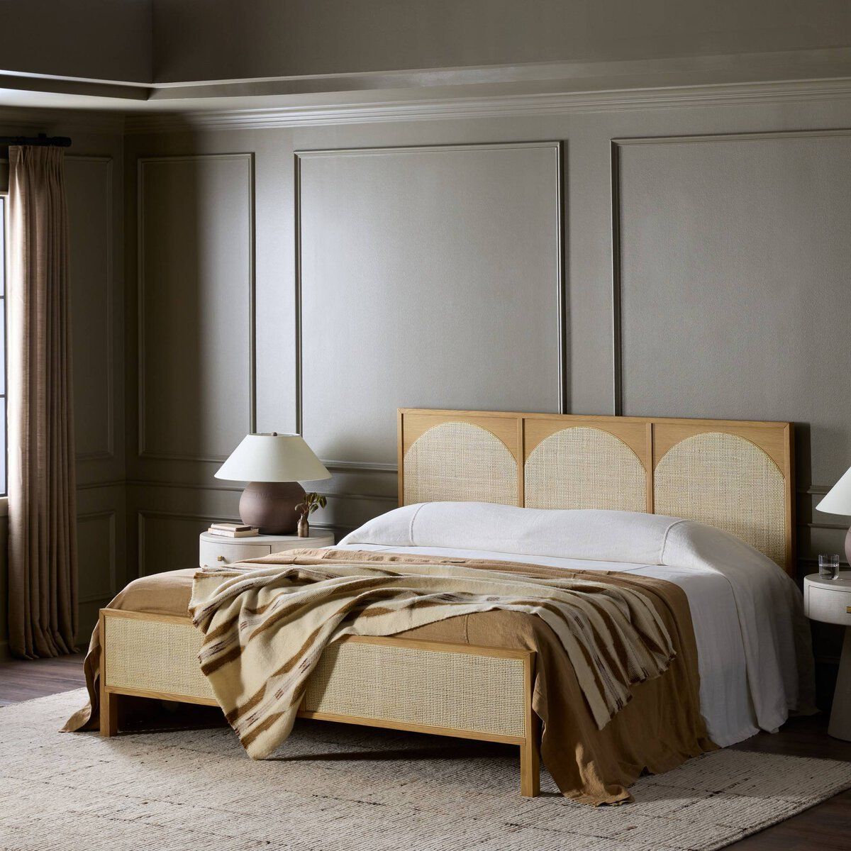 Allegra Bed
