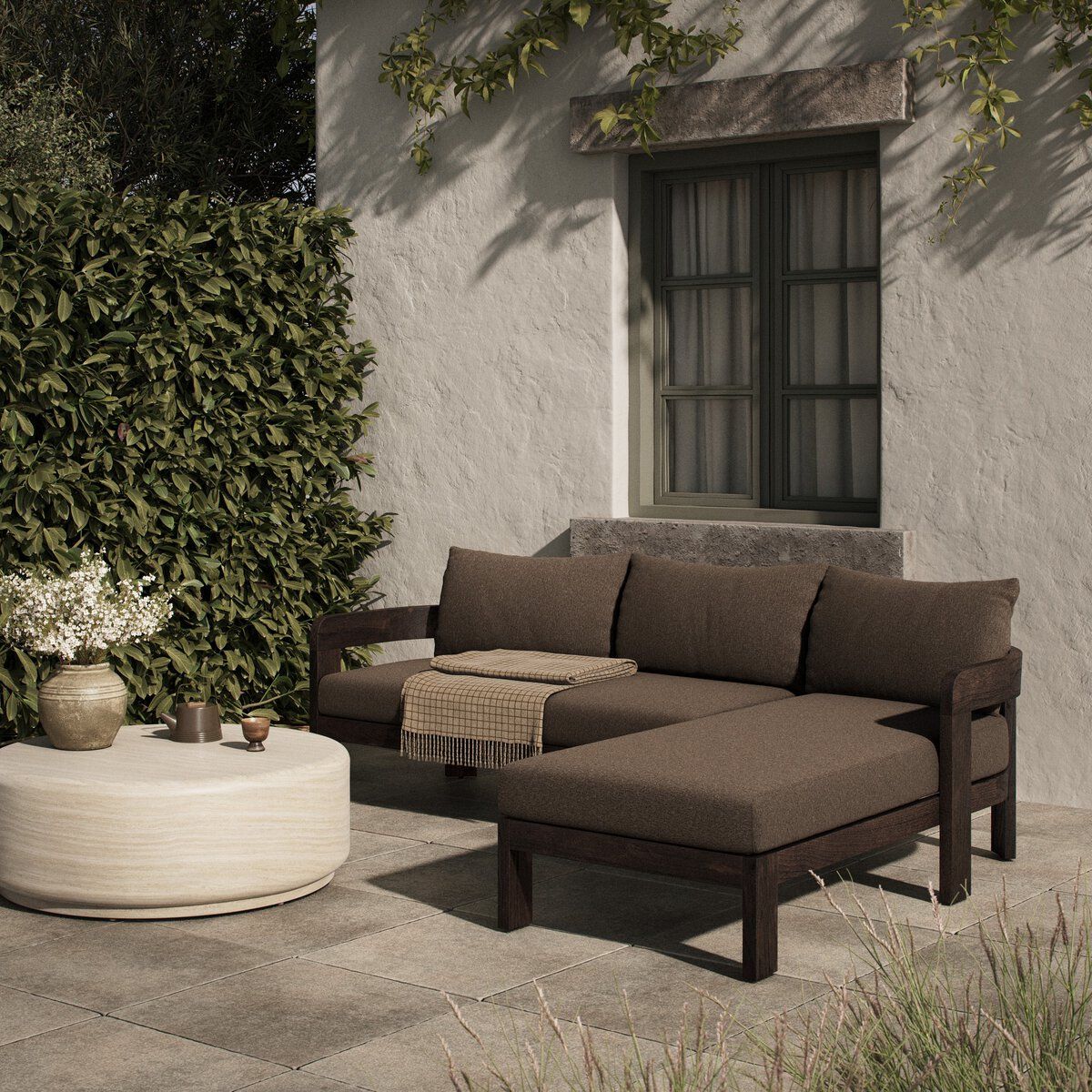 Jackson Outdoor 2-piece Sectional