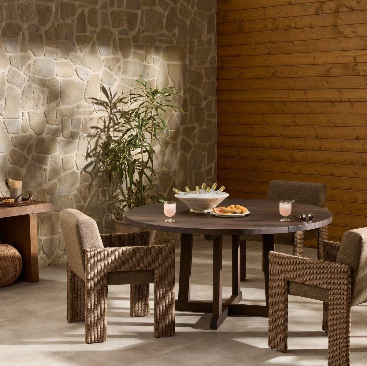 Indie Outdoor Round Dining Table-60"
