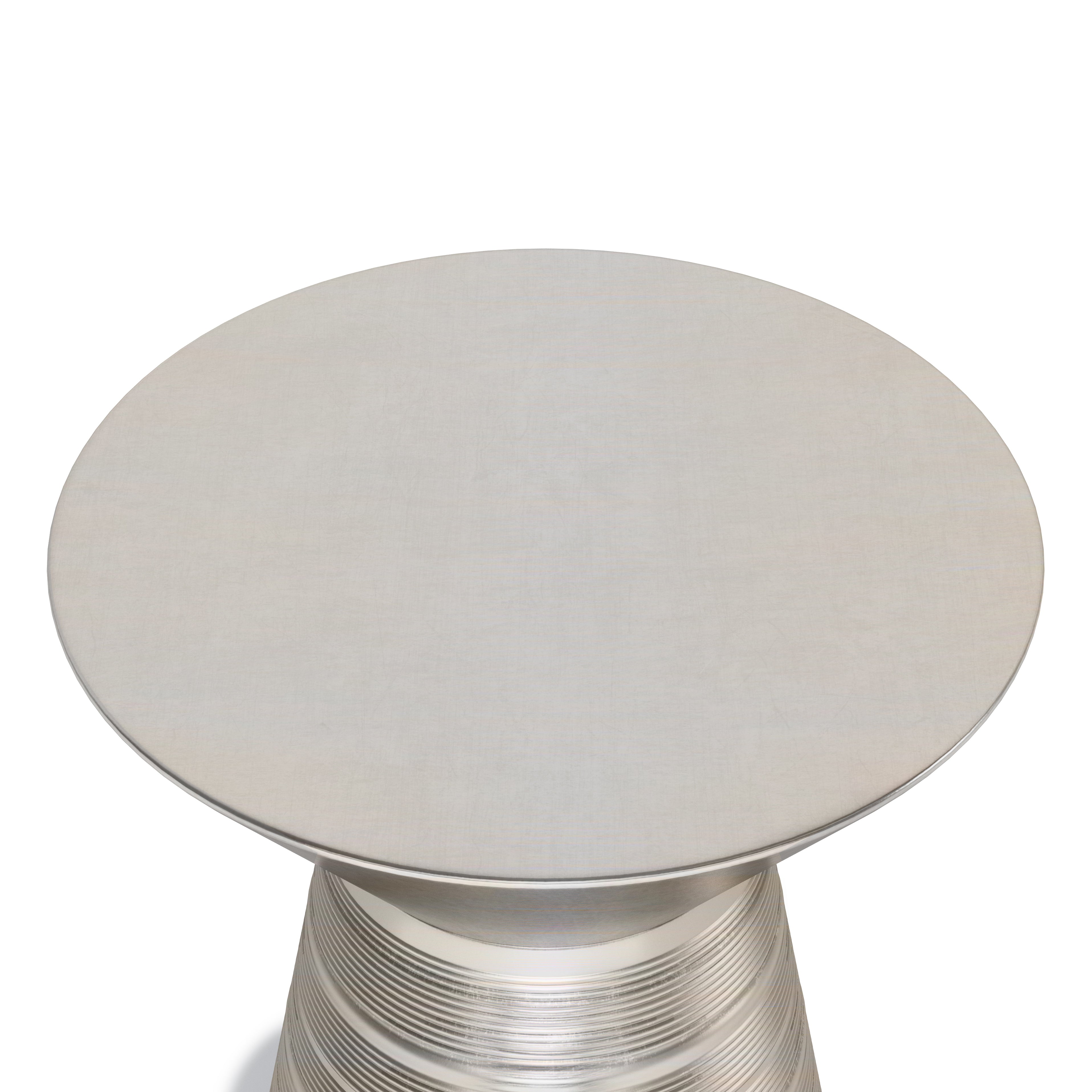 Sheridan 18-Inch Wide Metal Accent Table in Antique