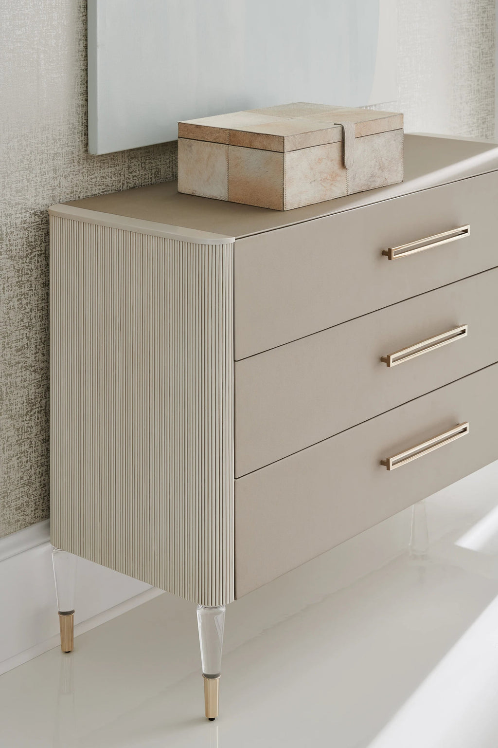 I Love It Dresser