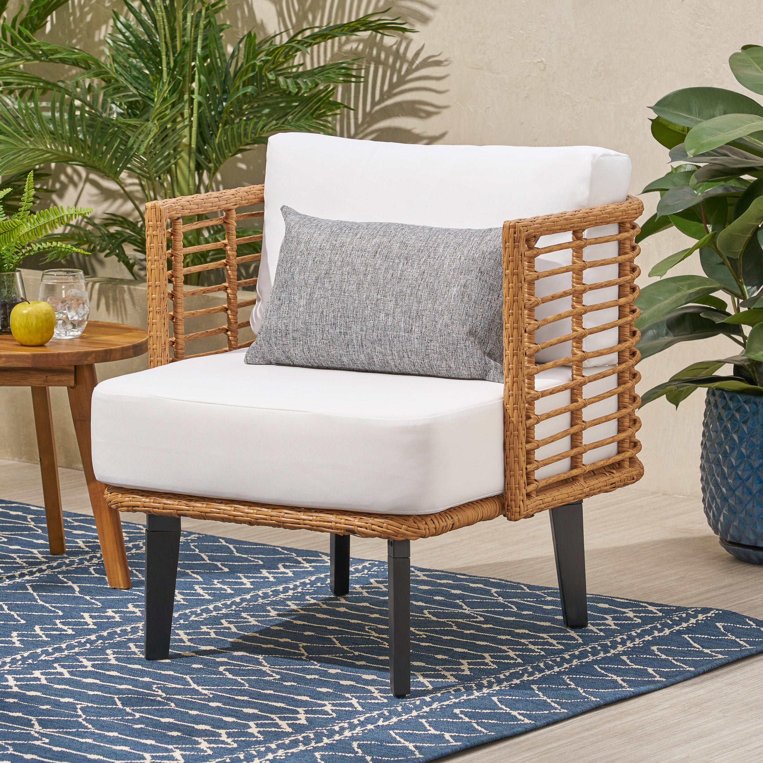 NIC Club Chair